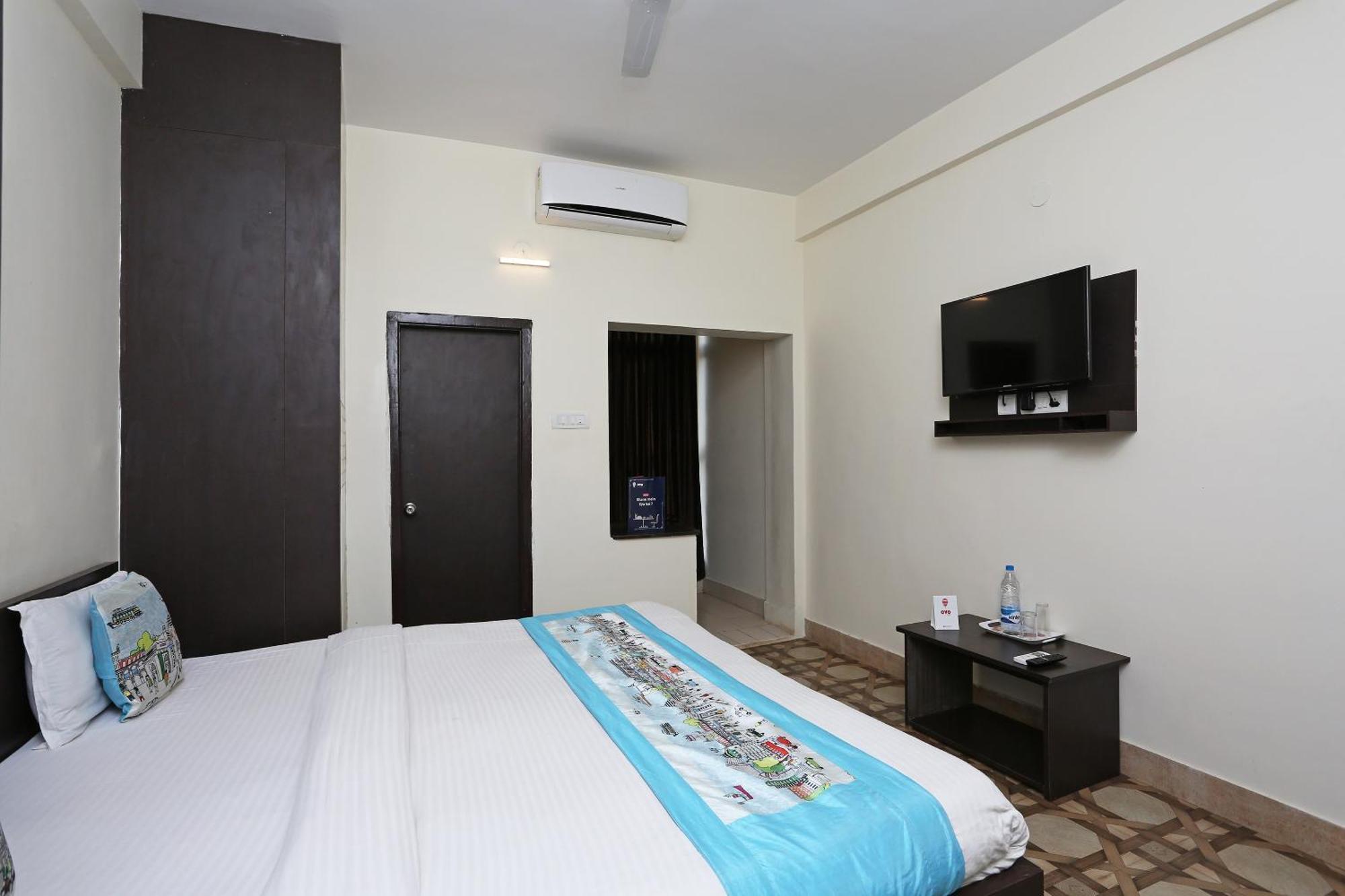 Oyo Stellar Resort บูบันเนสชวาร์ ภายนอก รูปภาพ
